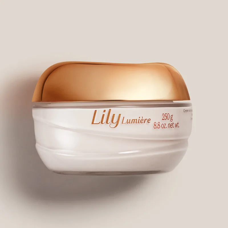 Lily Lumière Satin Moisturizing Body Cream 250g | O Boticário